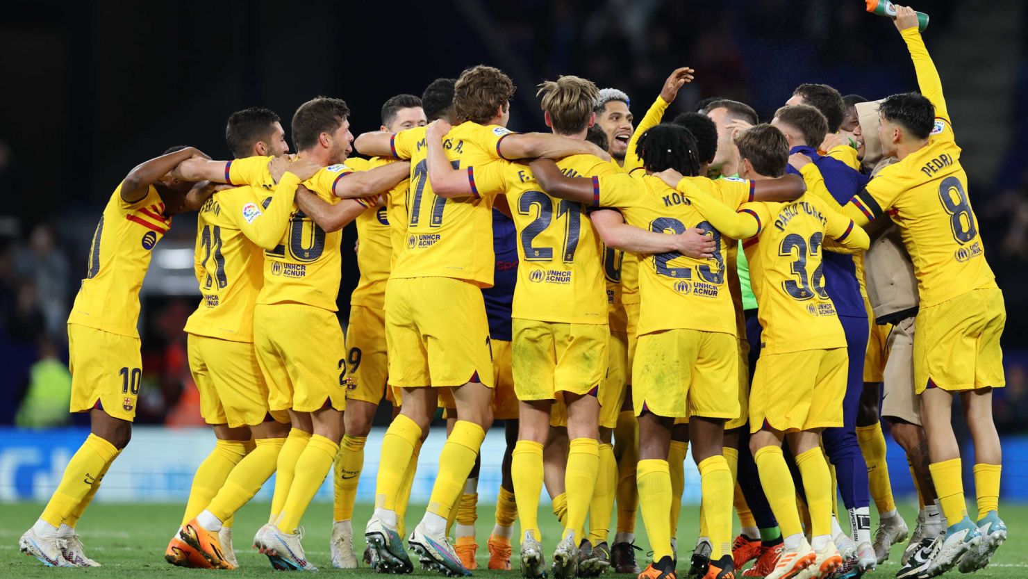 英超曼城与利物浦积分榜争夺白热化