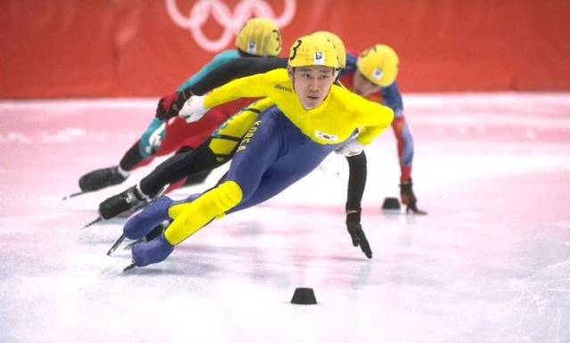 状态良好！湖人虽落败，但是詹姆斯三项数据全场最佳